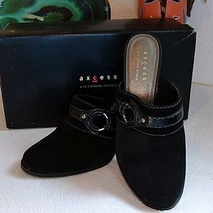 SALE! NEW! AXCESS Black Leather Mules